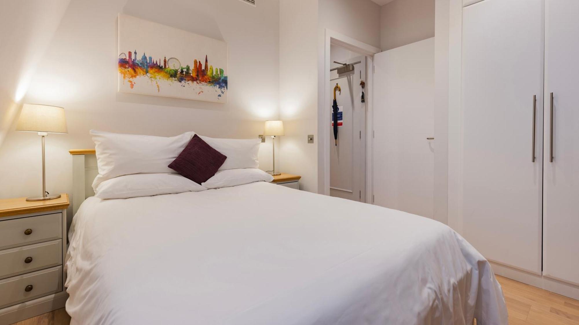Aparthotel Bank Serviced By Lovelystay *