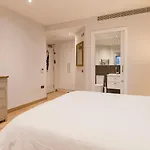 Bank Serviced Apartments By Lovelystay