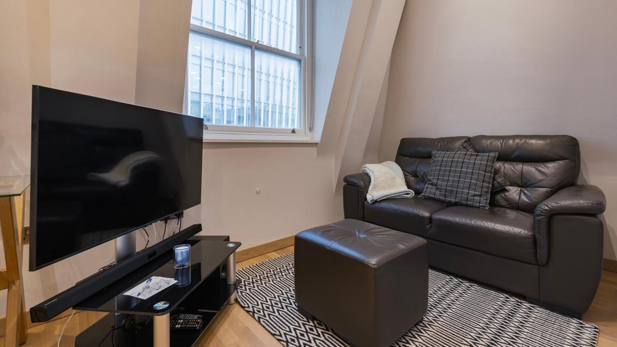 Aparthotel Bank Serviced By Lovelystay *