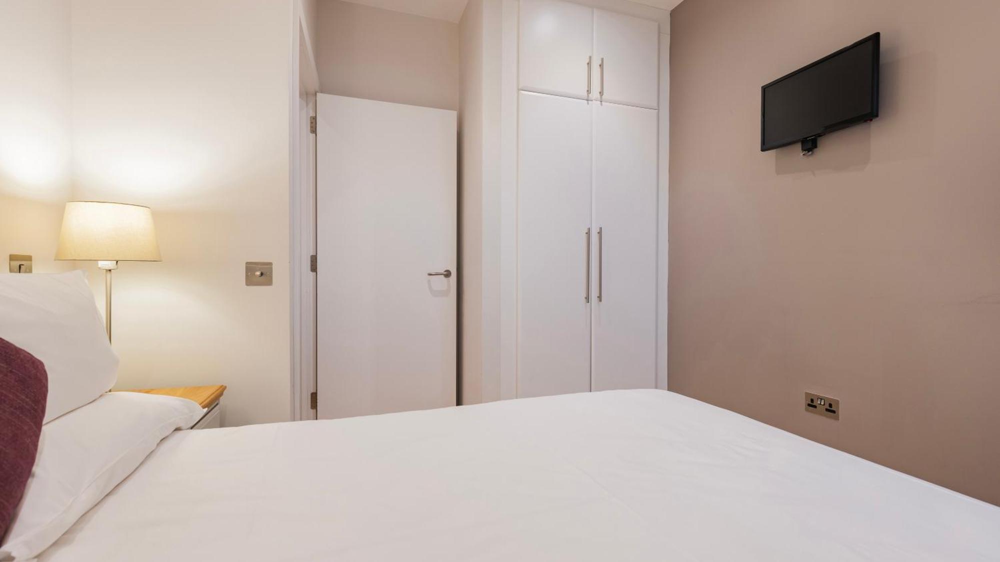 Bank Serviced By Lovelystay Aparthotel London