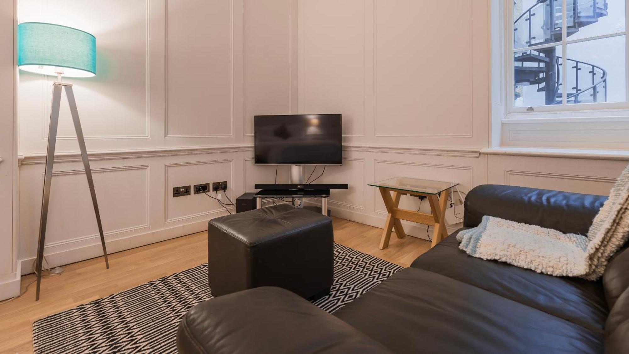 Bank Serviced By Lovelystay Aparthotel