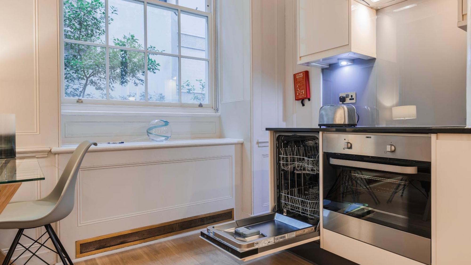Aparthotel Bank Serviced By Lovelystay London