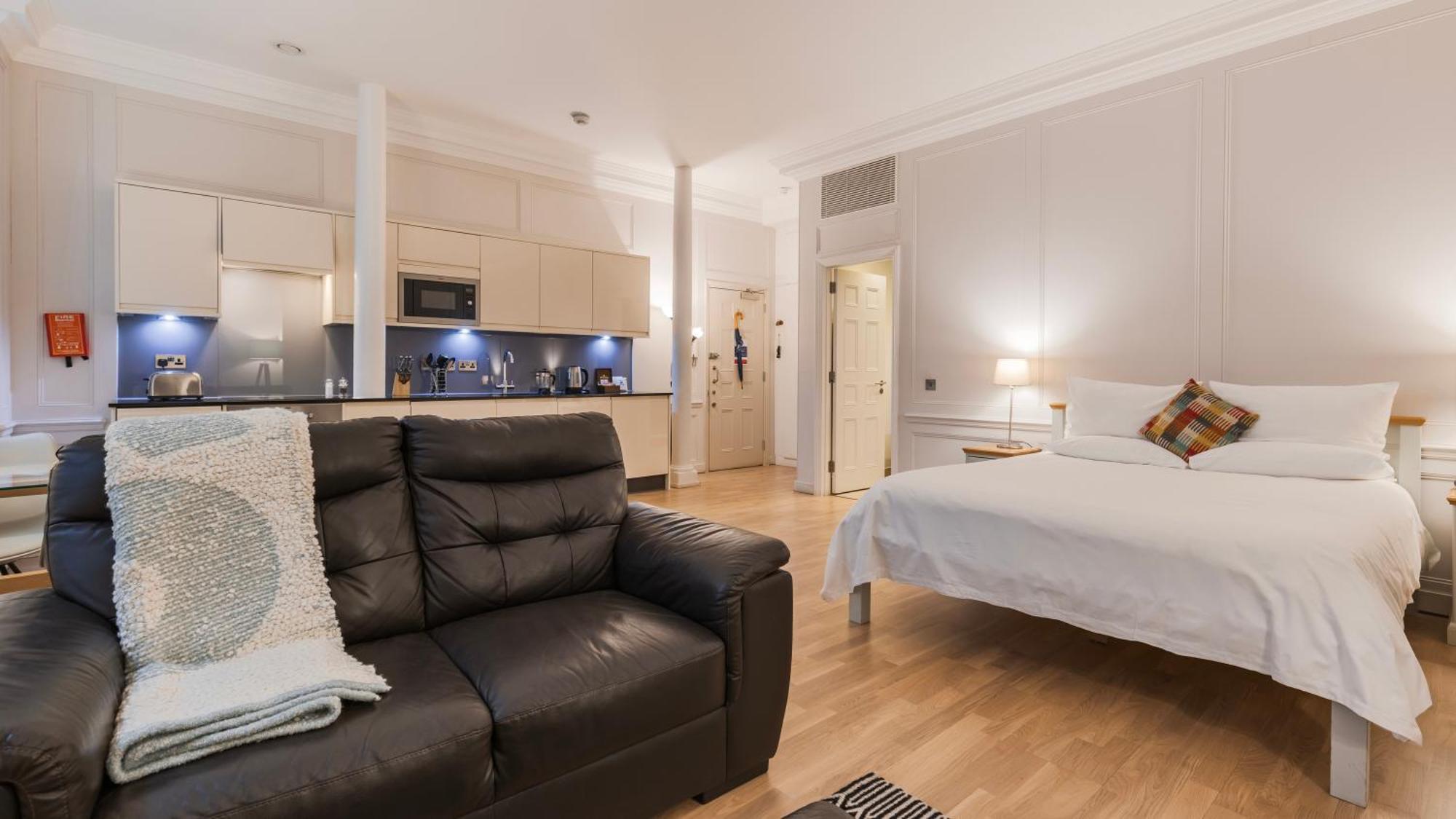 Bank Serviced By Lovelystay London