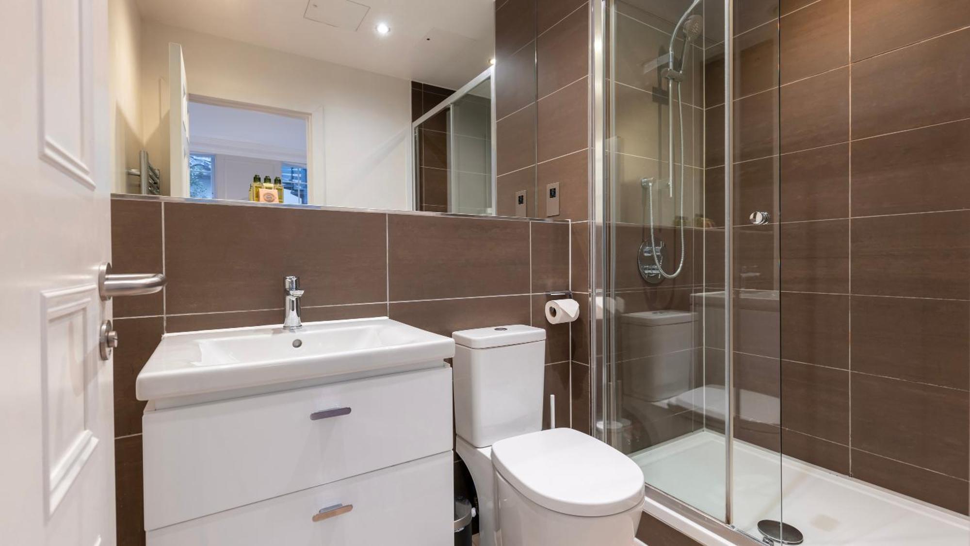 Bank Serviced By Lovelystay * London