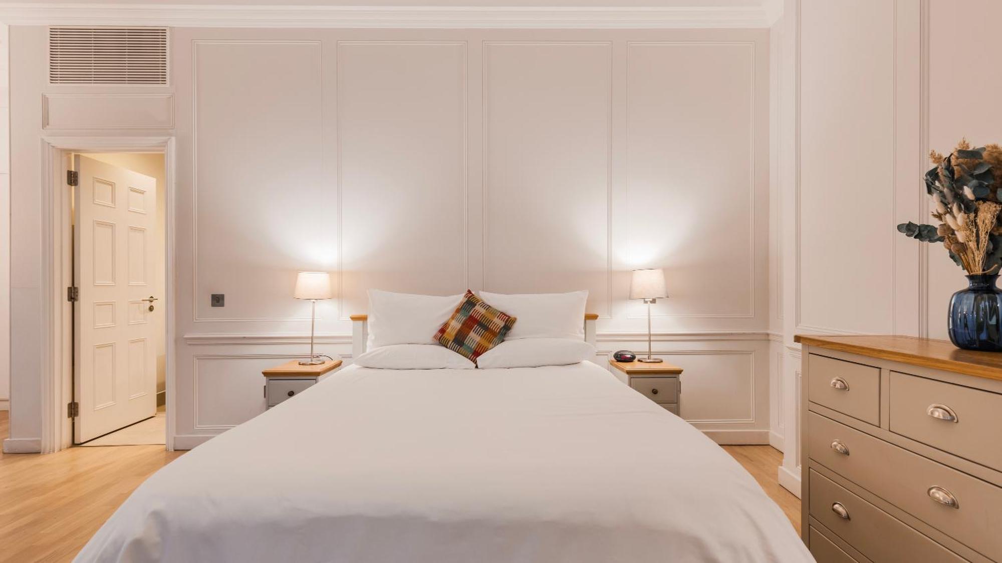 Bank Serviced By Lovelystay Aparthotel