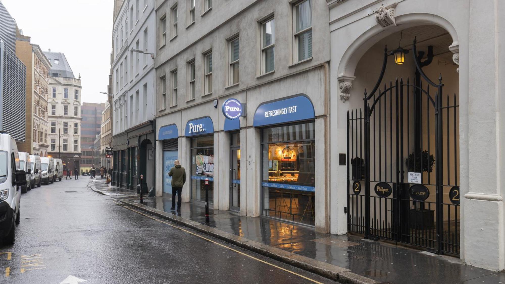 Bank Serviced By Lovelystay Aparthotel *